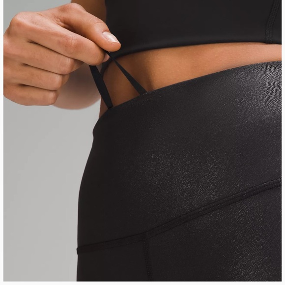 Wunder Train High-Rise Tight 28”
Foil - Picture 5 of 7